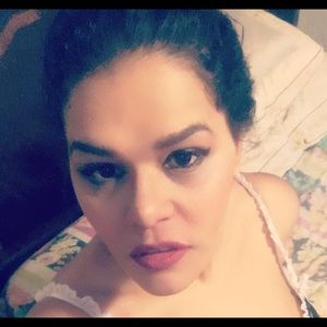 Meet your Posher, Annie rubio